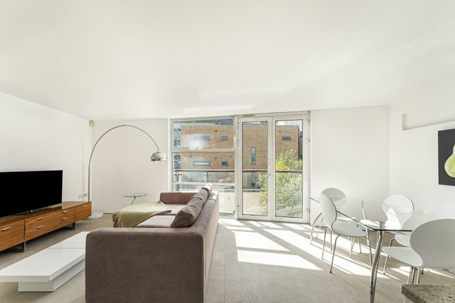 Flat 9, 50, Pear Tree Street, London photo 3