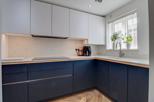 9, Kestrel Way, St Albans photo 4