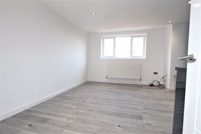 Flat 2, 44 Balmoral Road, Northampton photo 4