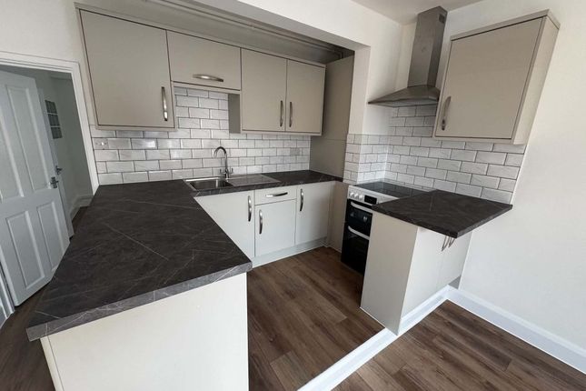 Flat 3, 36 Craven Road, Newbury photo 2