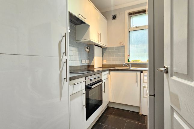 7, Greenhithe photo 5