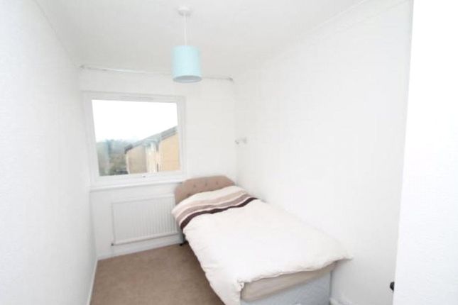 43, Bardsley Close, Croydon photo 4