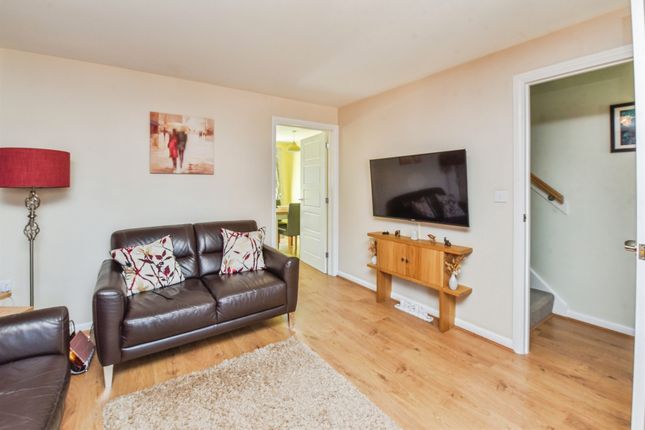 6, Walnut Drive, Chippenham photo 4