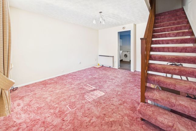 8 Basham Street, Diss photo 4