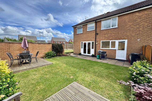 2, Floret Close, Coalville photo 4