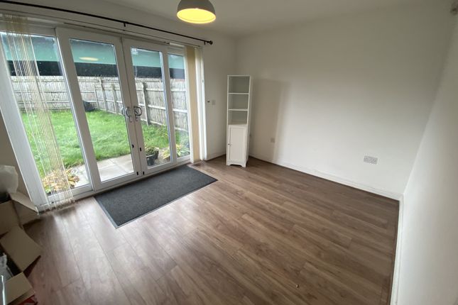 Town house to rent in Ariel Reach, Newport
