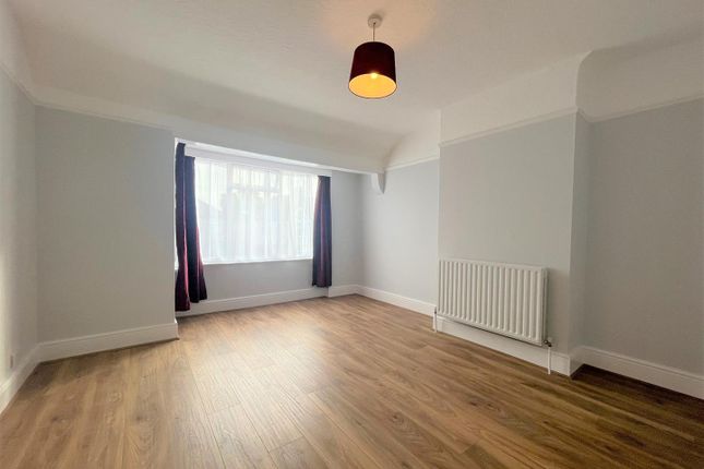 83, Parkfield Avenue, Hillingdon photo 4
