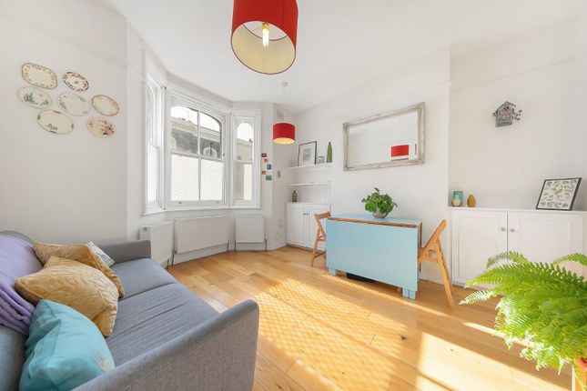Thumbnail Flat for sale in Mayall Road, London