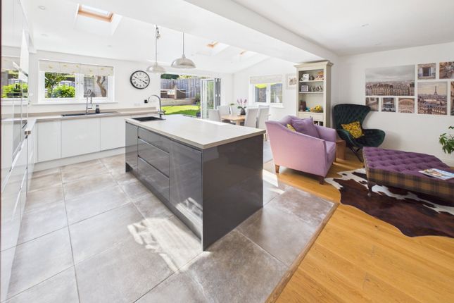 20, Little Down Orchard, Newton Poppleford photo 2