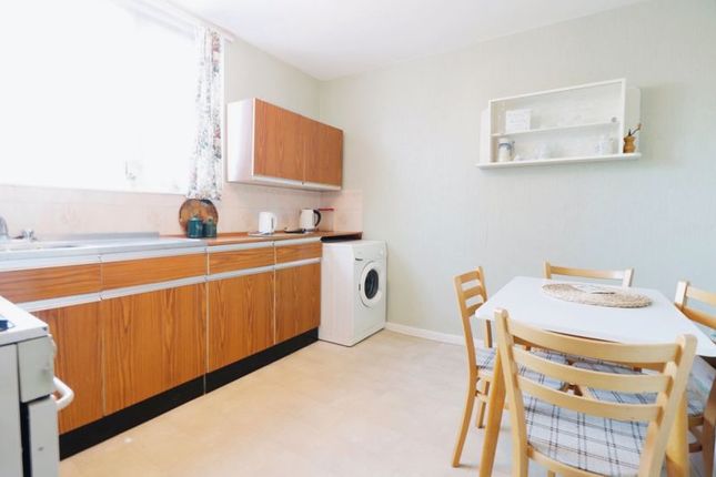 Terraced house for sale in Humber Way, Langley, Slough