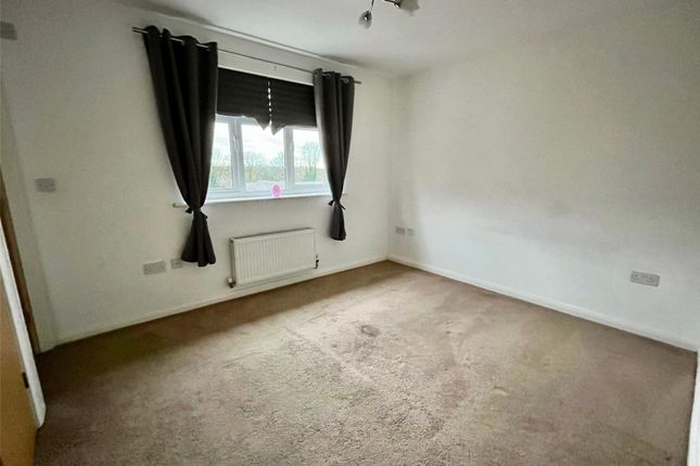 Flat for sale in Linnyshaw Close, Bolton, Greater Manchester