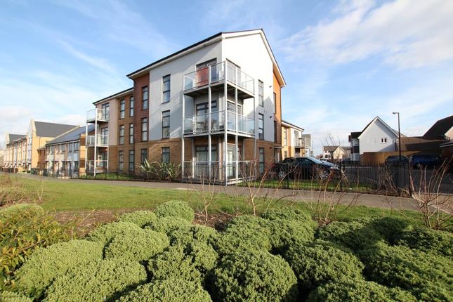 Thumbnail Flat to rent in Green Sands Road, Patchway, Bristol