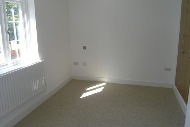 4, South Cottages, Maidenhead photo 4