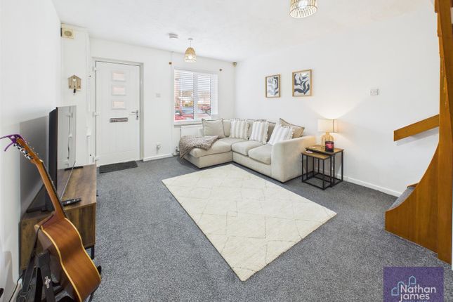 5, Landau Close, Caldicot photo 3