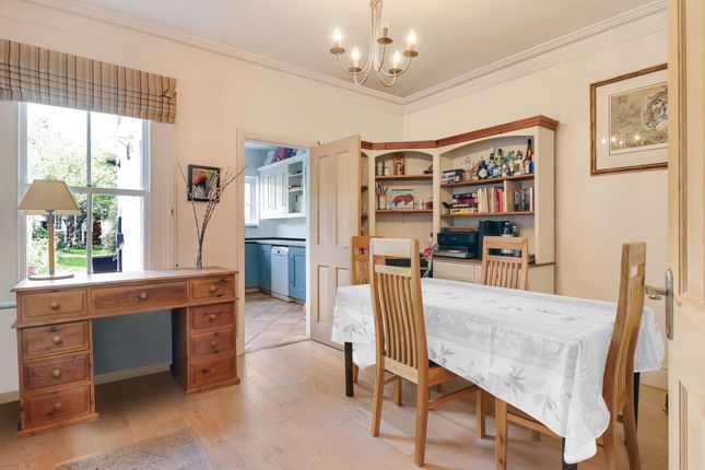 3 Hurstfield Road, West Molesey photo 3