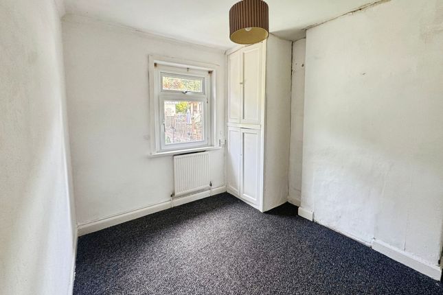 20 Pellau Road, Port Talbot photo 2