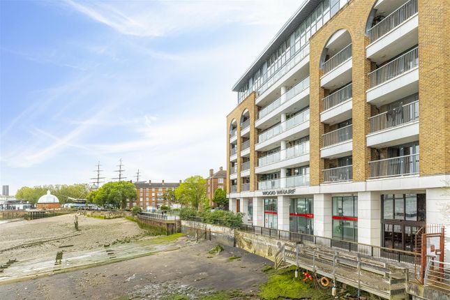 Flat for sale in Wood Wharf Apartments, Greenwich