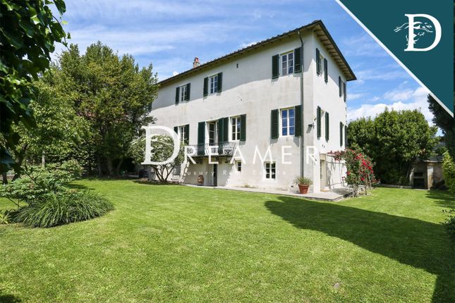 Villa for sale in Via di Spazzavento Prima, Lucca, Toscana