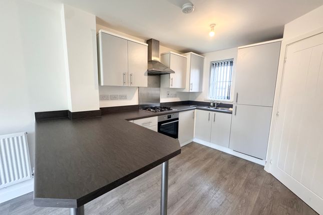 2-bed house on 7, Peterborough, £950/mo