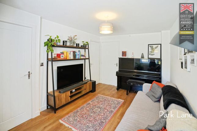 8, Pinfield Crescent, Bishops Stortford photo 4