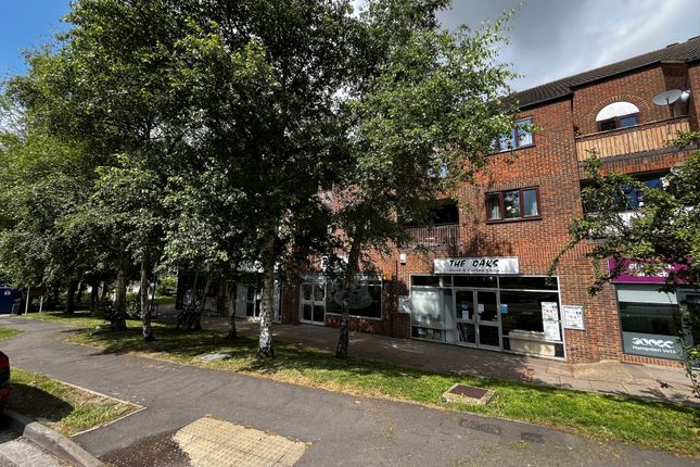 Thumbnail Flat for sale in Elm Farm Road, Aylesbury