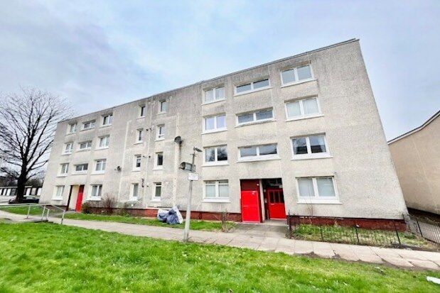 Thumbnail Flat to rent in 4 Vancouver Place, Clydebank