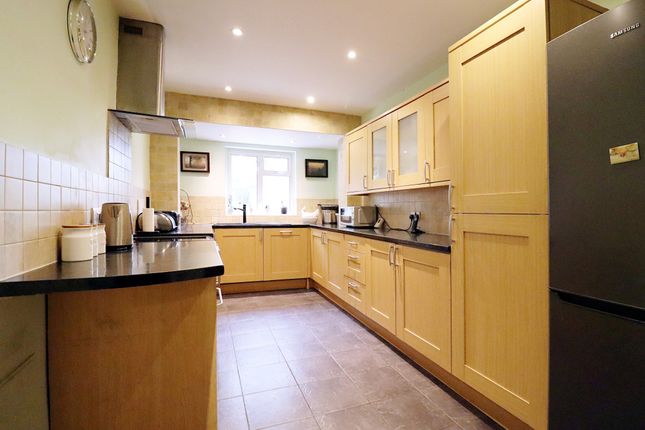 17, Henry Street, Bromley photo 3
