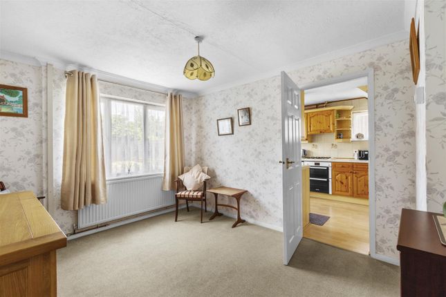17, Horsenden Road, High Wycombe photo 4