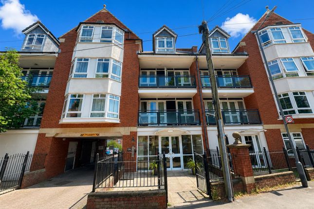 2-bed house on Flat 3, 20, The Savoy, Station Road, Shirehampton, £1,250/mo