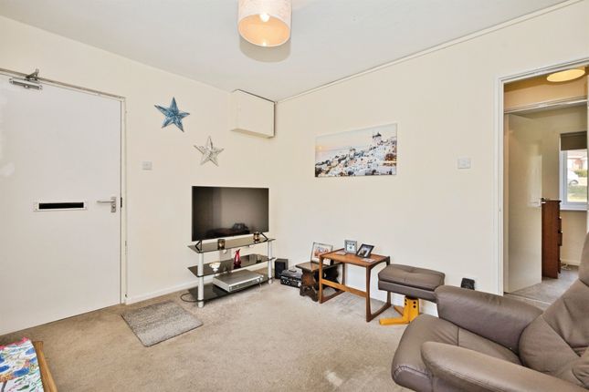 Flat 1, Milford Court, Milford Road, Yeovil photo 2