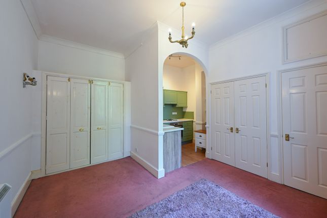 Flat 5 Regency court, Cranbury Terrace, Southampton photo 2