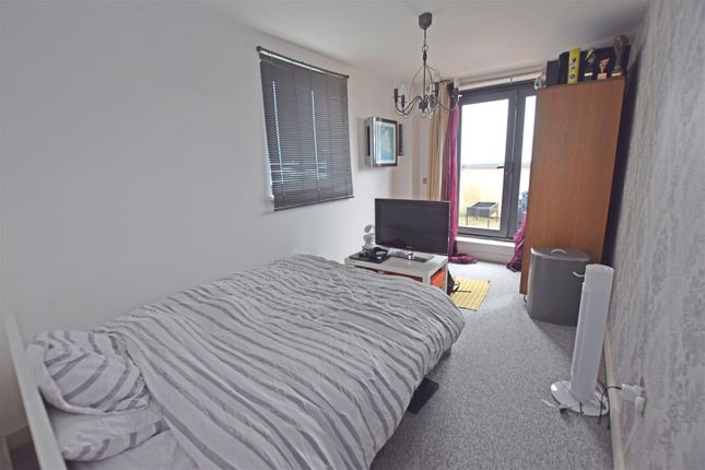 145, The Water Quarter, Cardiff photo 4