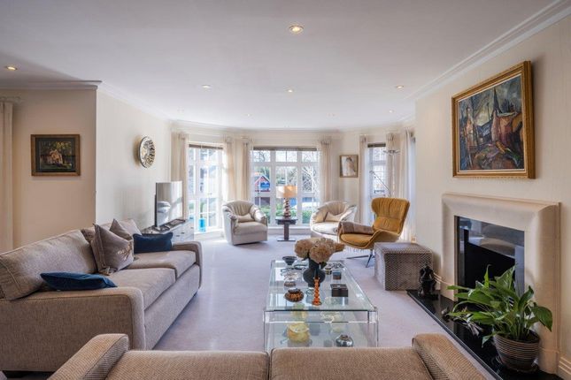 Thumbnail Flat for sale in Mountview Close, Hampstead Garden Suburb, London