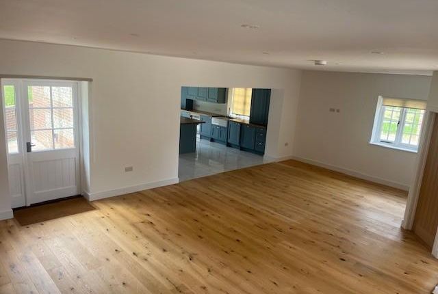 Kitchen-Lounge