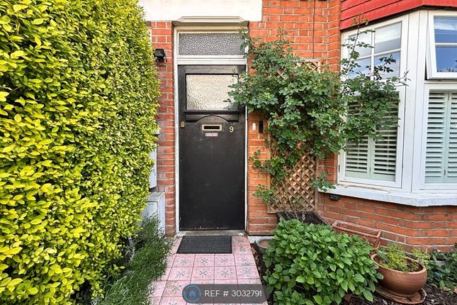 Ground Floor Flat, Pentney Road, London photo 3
