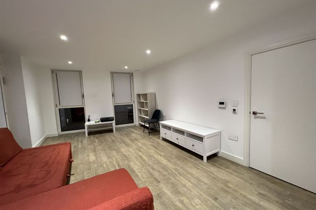 Thumbnail Flat to rent in 36 Cable Walk, London