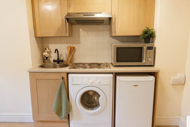 Flat 1A 93, Fairbridge Road, London photo 3
