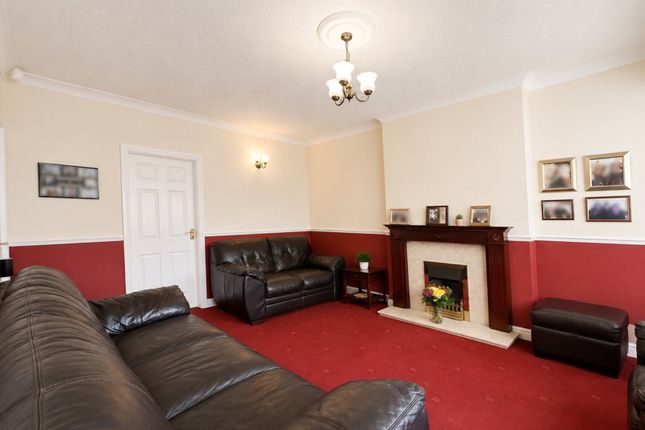 20, Downie Road, Bilbrook, Wolverhampton photo 3