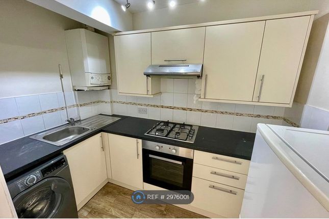 Flat B, White Lodge Court Pett Level Road, Winchelsea photo 2