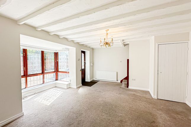 35 Village Road, Wirral photo 3