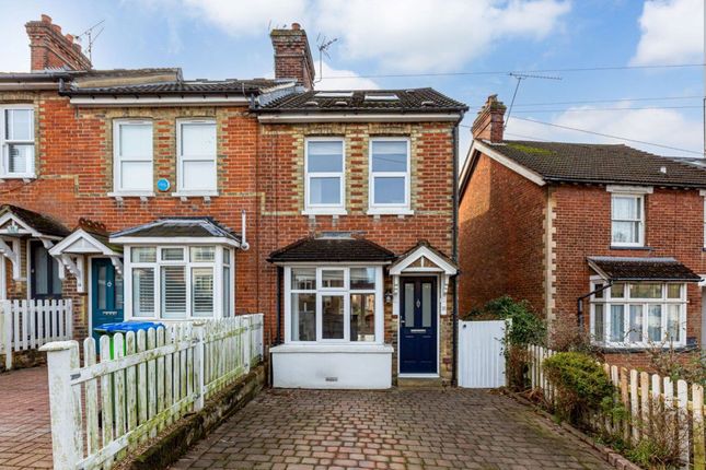 3-bed terraced on Quakers Hall Lane, Sevenoaks, £2,650/mo