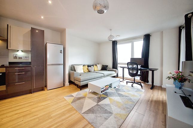 Flat for sale in 713A Finchley Road, Hampstead