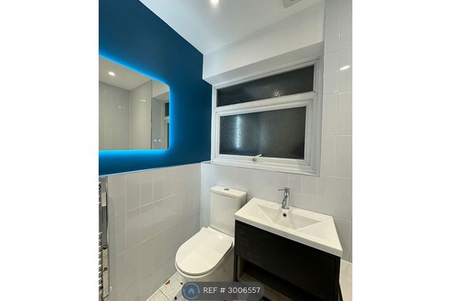 Flat, Cambrian Court South Park Hill Road, South Croydon photo 3