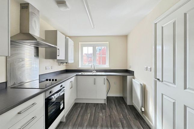 77, Loachbrook Farm Way, Congleton photo 2