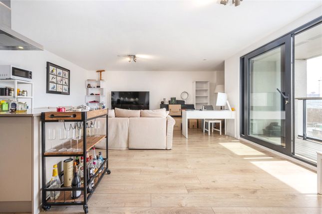 Thumbnail Flat to rent in Rotherhithe New Road, South Bermondsey