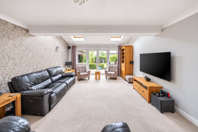 141, Lovibonds Avenue, Orpington photo 2