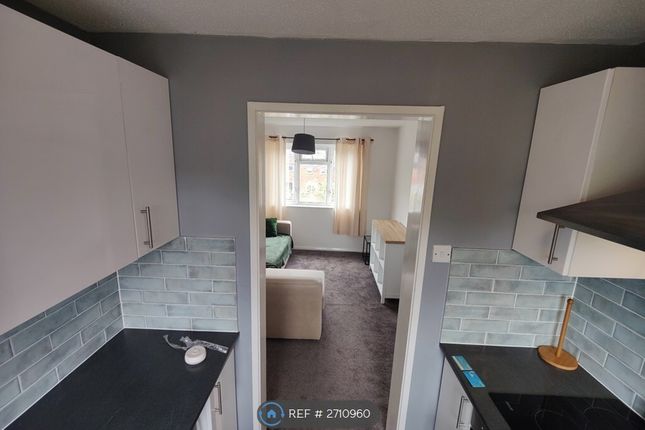 Kirkstall Close, Swindon photo 2