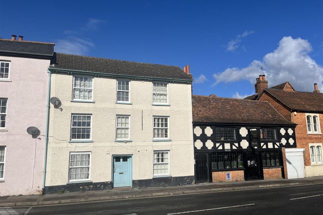 Thumbnail Flat for sale in Wallingford Street, Wantage, Oxfordshire