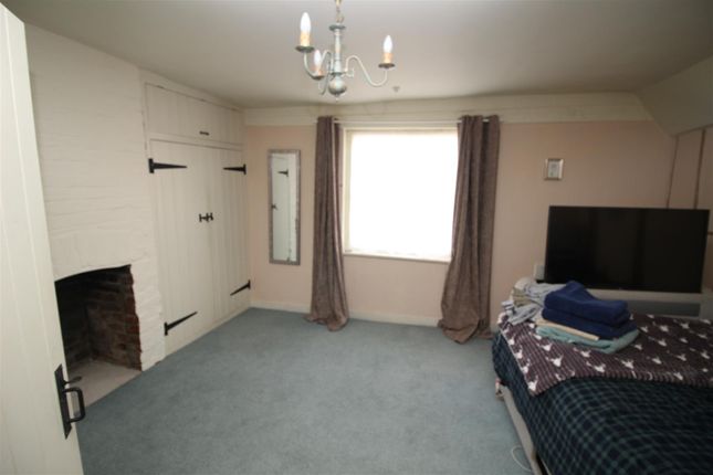 Terraced house to rent in East Street, Coggeshall, Colchester