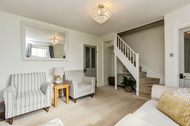 2, Graylands Farm Cottages, Langhurst Wood Road, Horsham photo 4